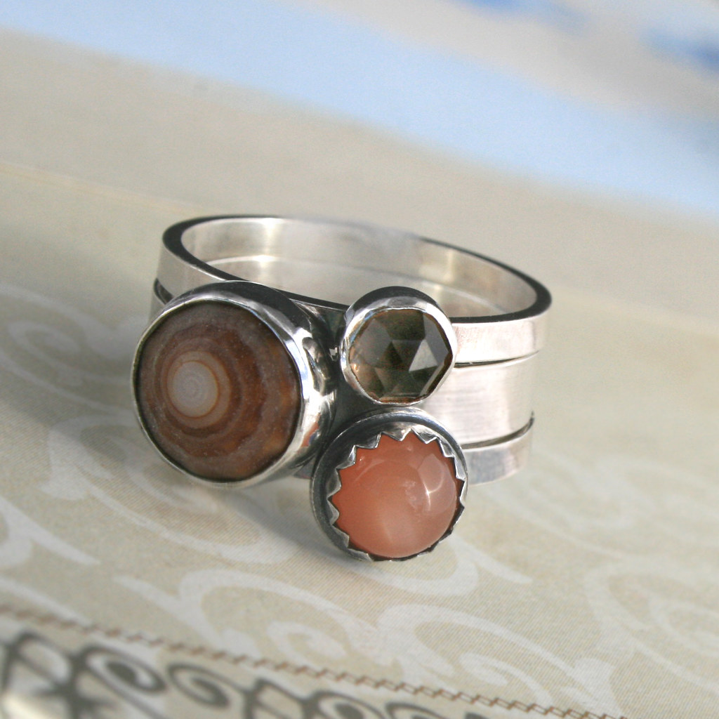 Vintage Inlaid Orange Stone Ring